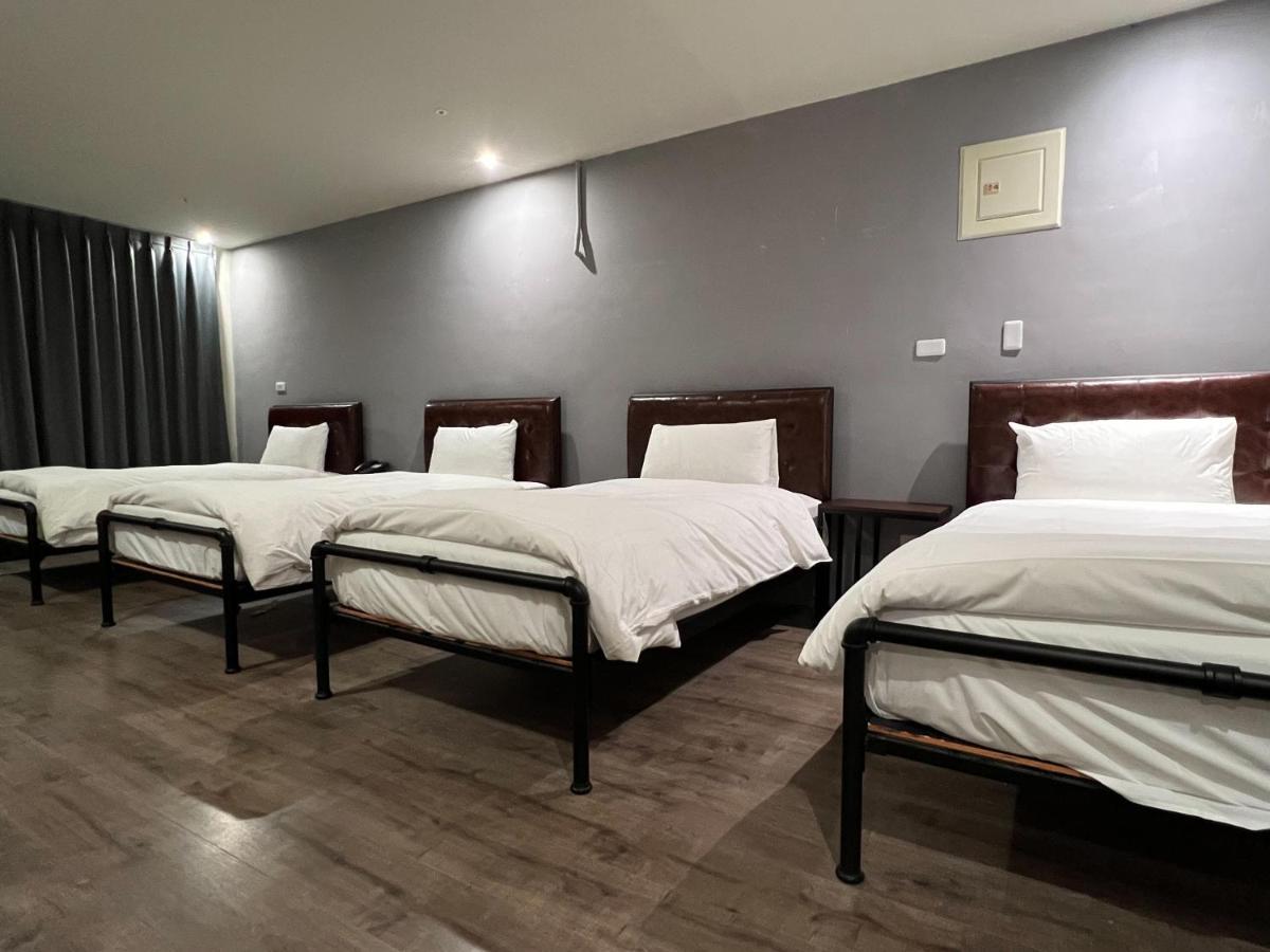 Saint Hostel Beigang Bagian luar foto