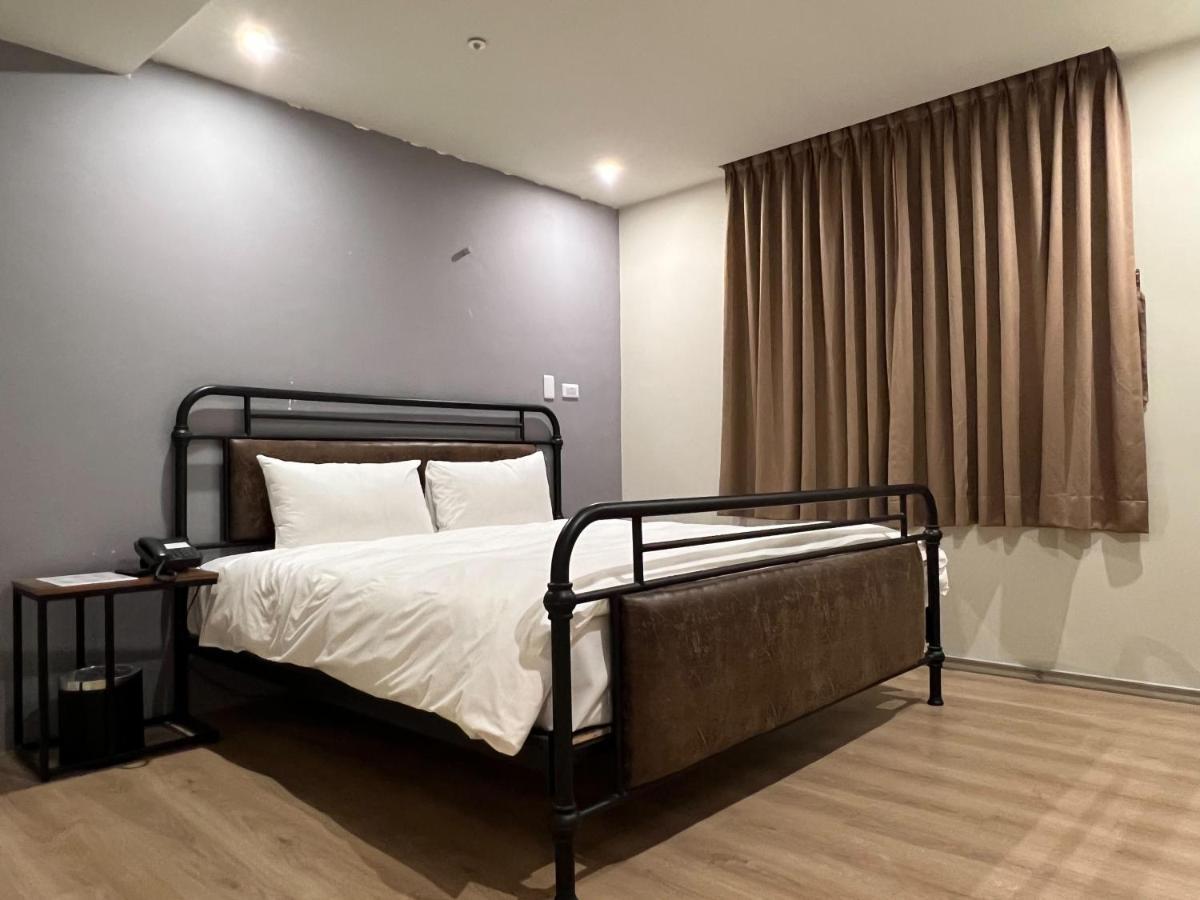 Saint Hostel Beigang Bagian luar foto