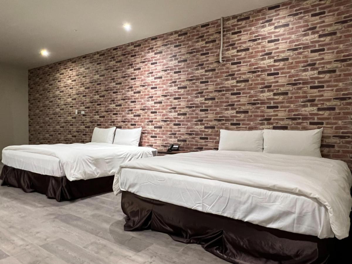 Saint Hostel Beigang Bagian luar foto