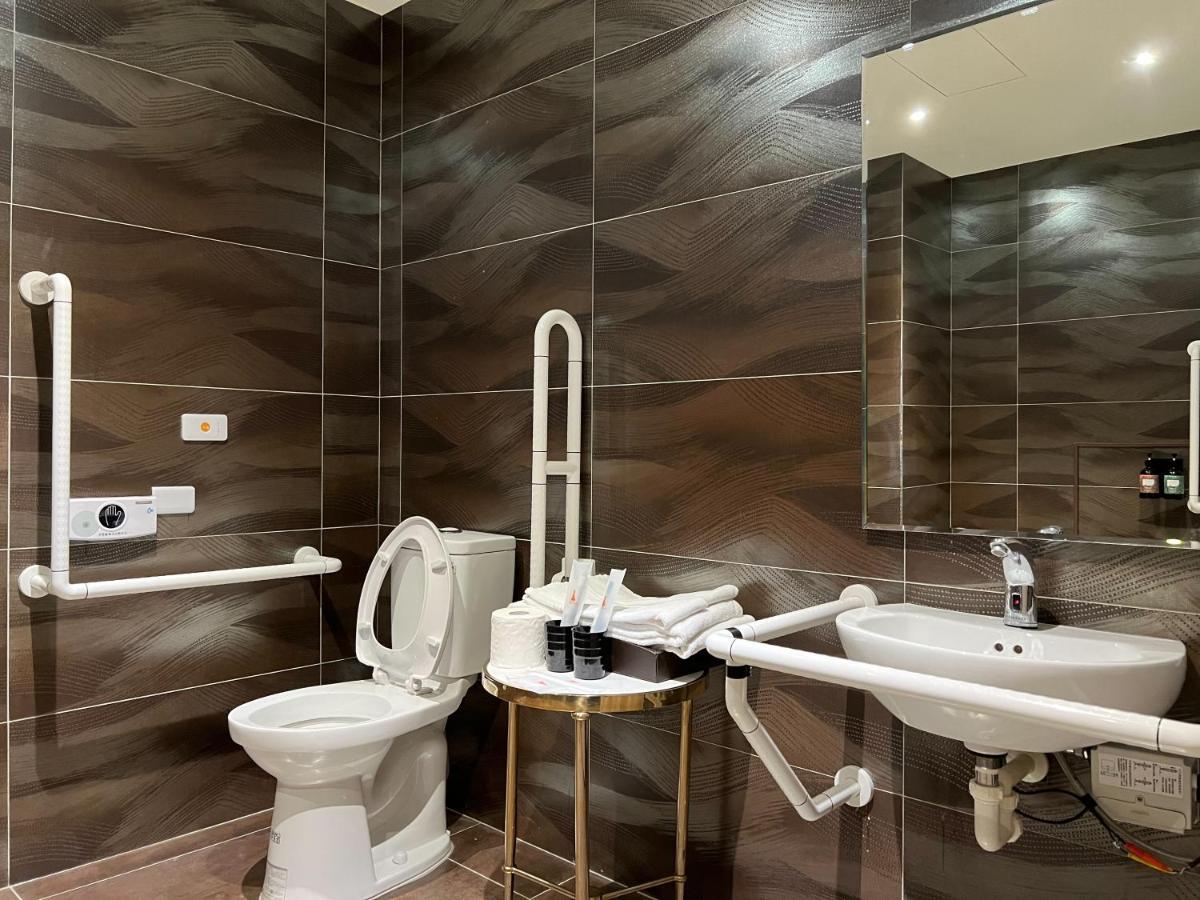 Saint Hostel Beigang Bagian luar foto