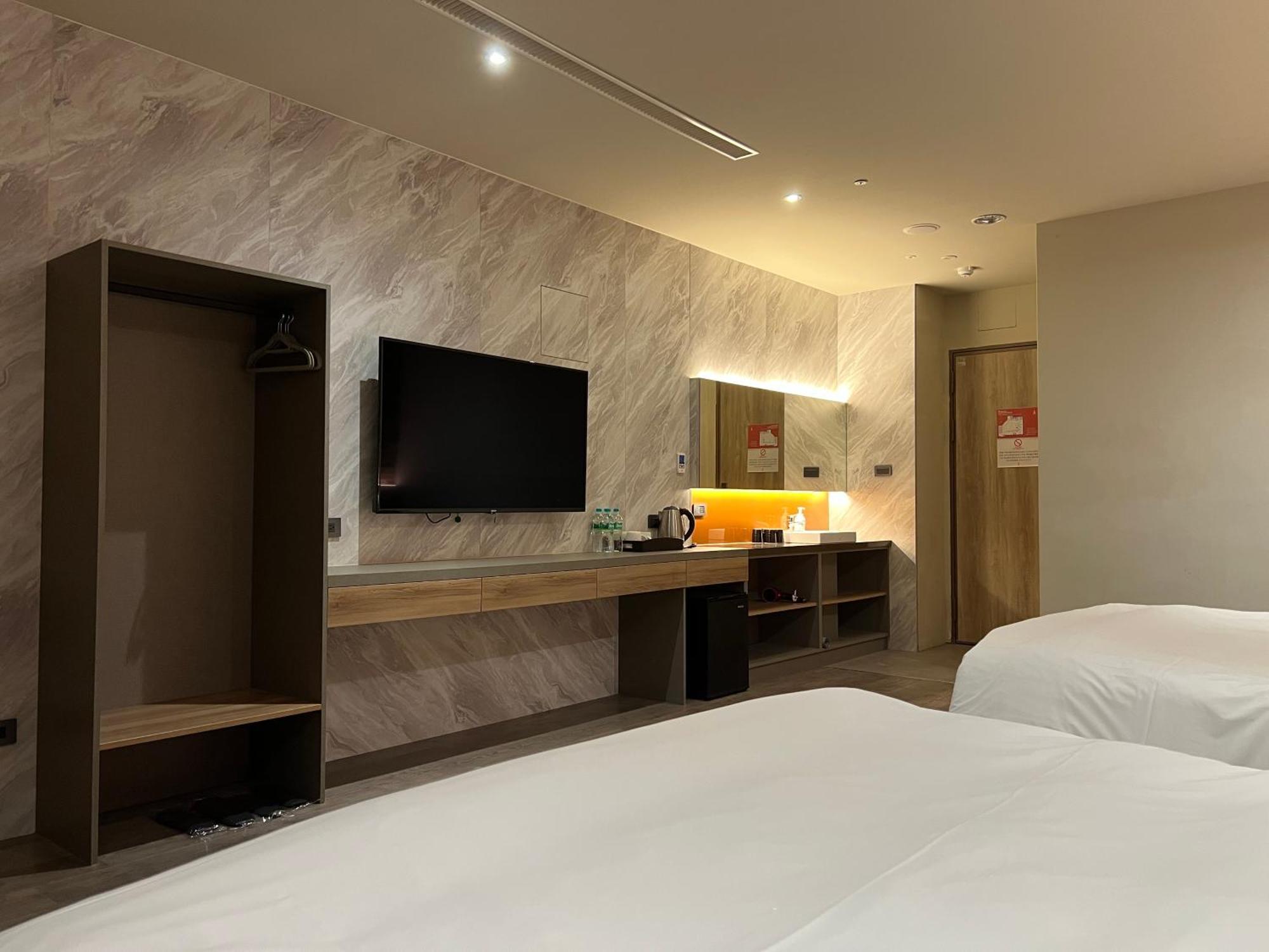 Saint Hostel Beigang Bagian luar foto