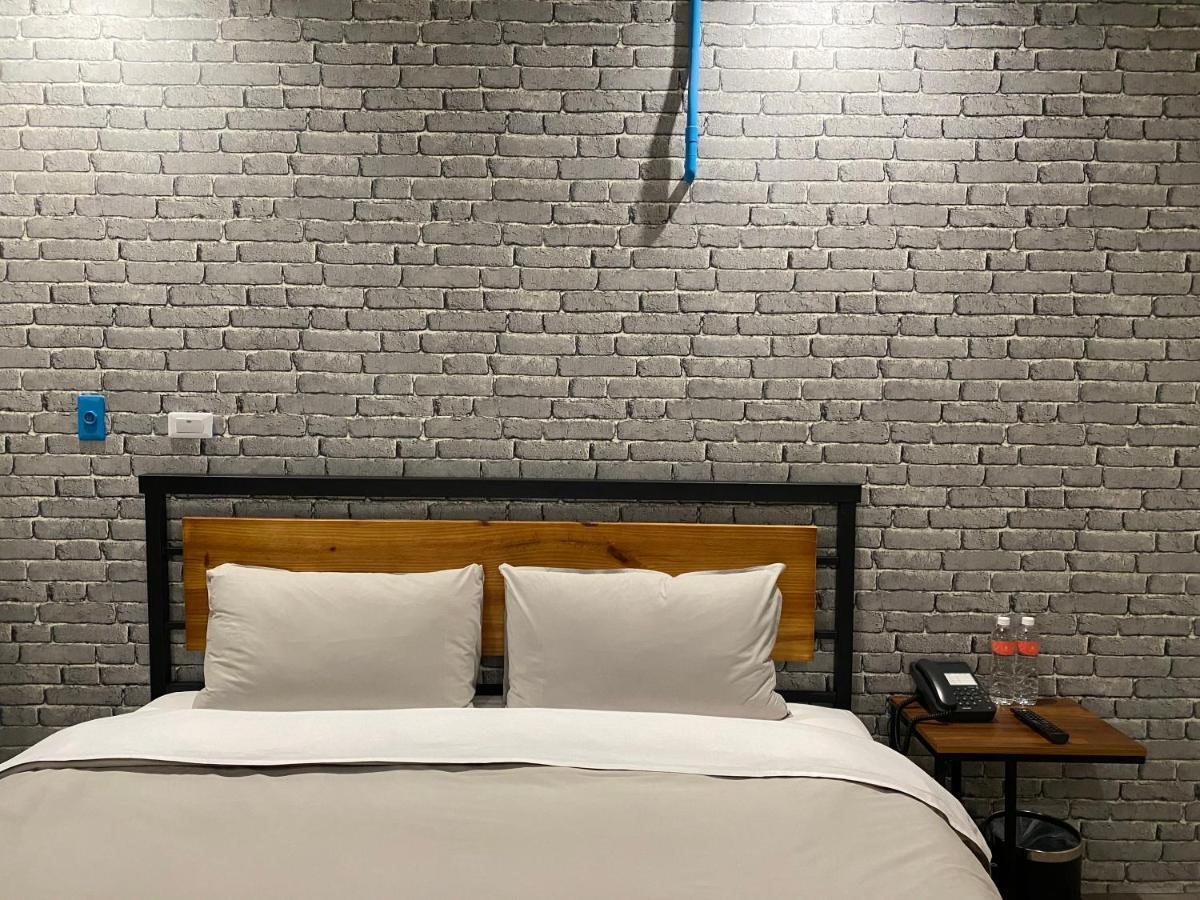 Saint Hostel Beigang Bagian luar foto